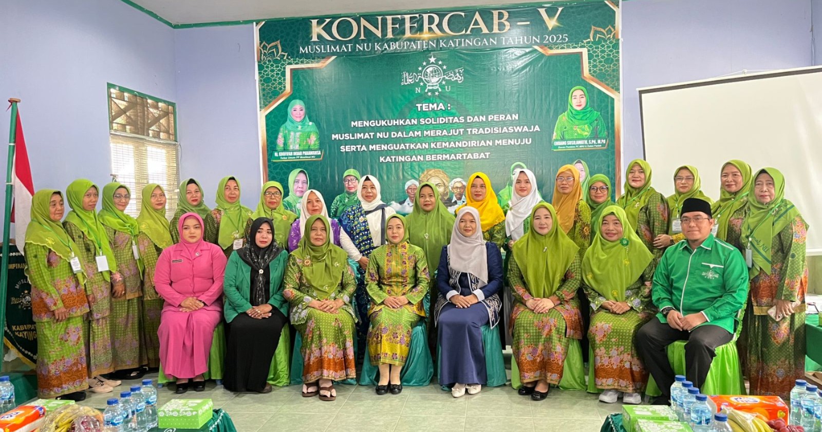 KETUA TP-PKK DAN KETUA GOW HADIRI KONFERCAB V MUSLIMAT NU KABUPATEN KATINGAN TAHUN 2025