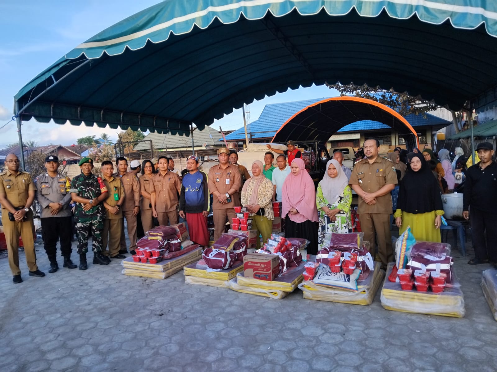 Kecamatan Katingan Hilir Salurkan Bantuan bagi Warga Terdampak Kebakaran di Kasongan