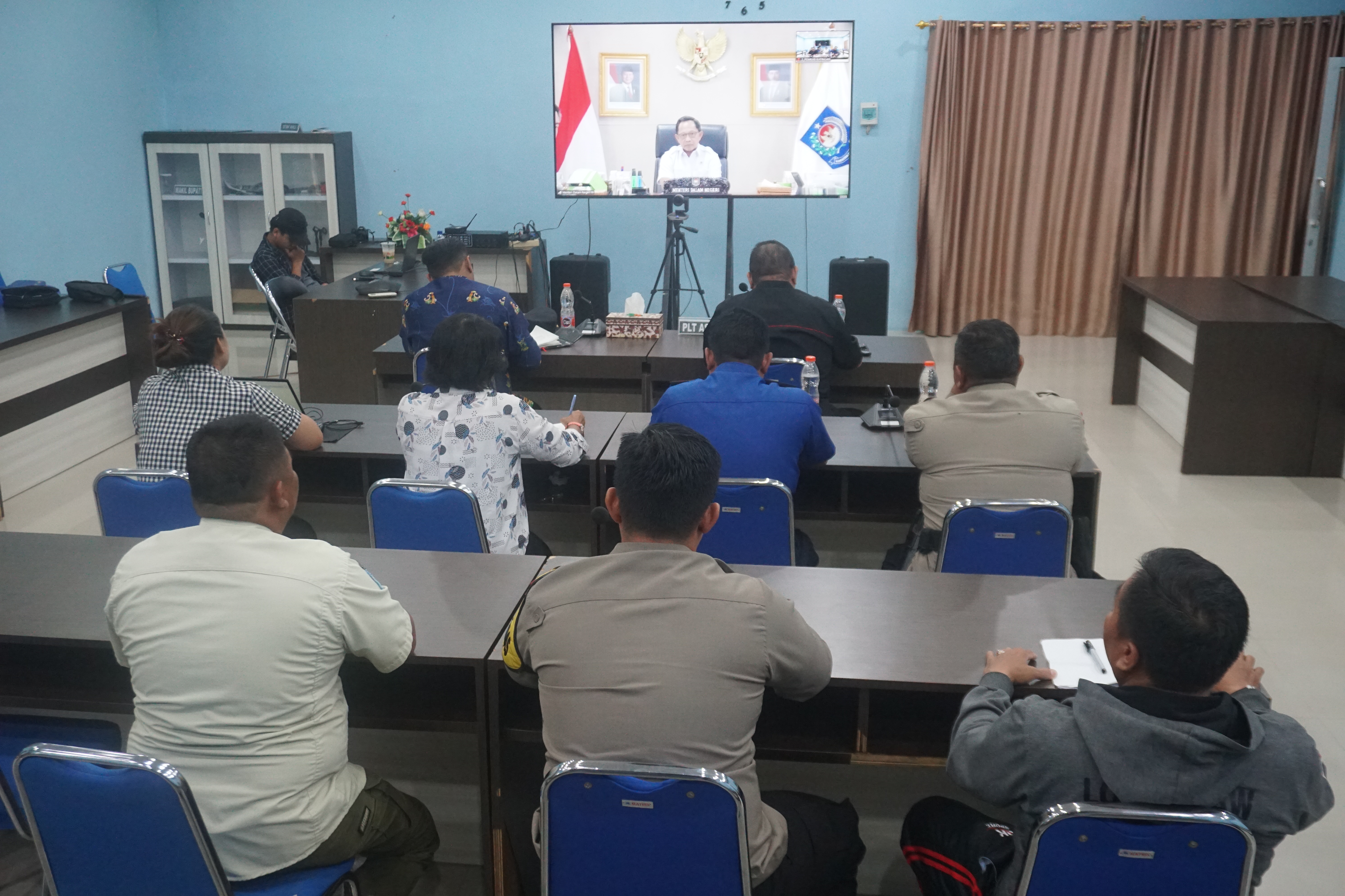 PEMKAB KATINGAN IKUTI RAPAT ANTISIPASI SITUASI NASIONAL BERSAMA  KEMENDAGRI SECARA VIRTUAL