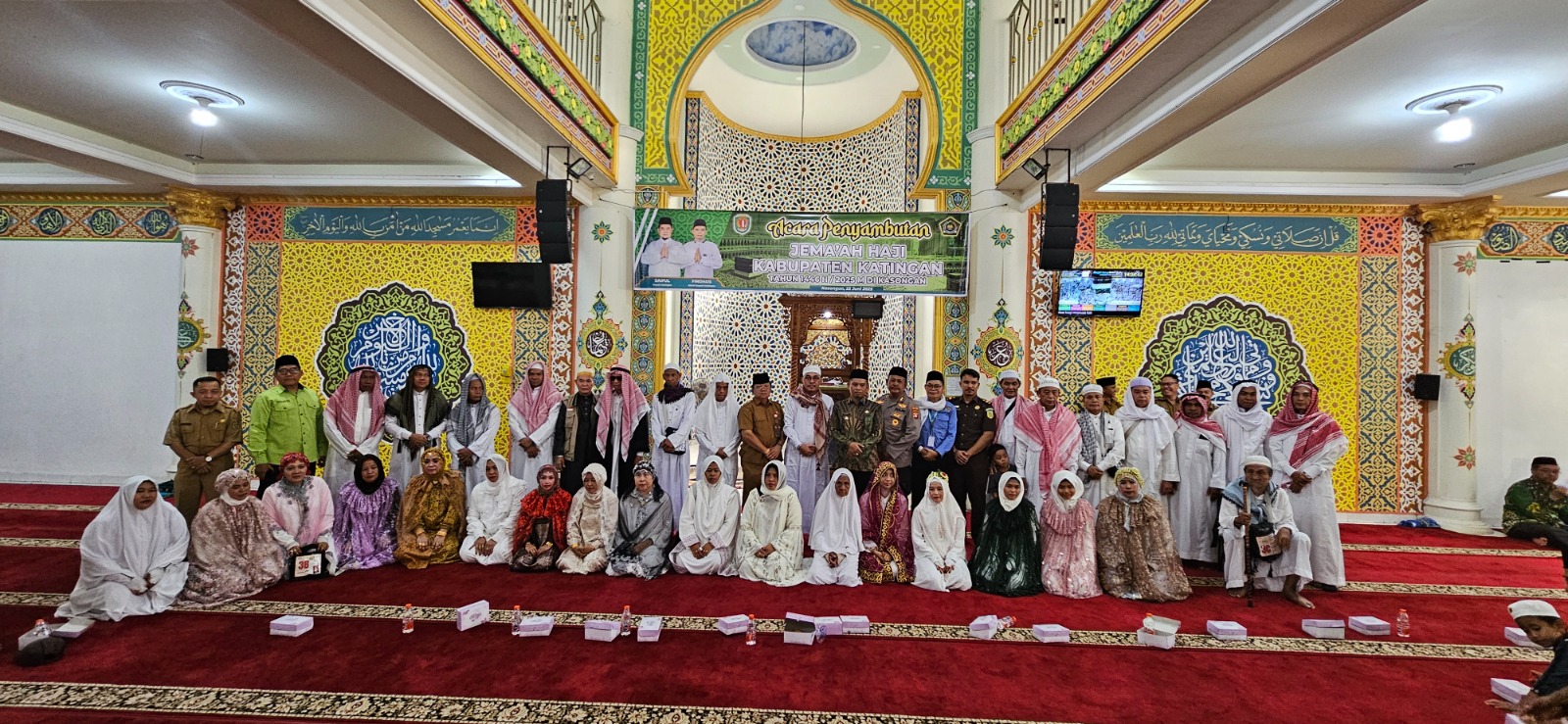 Wakil Bupati Katingan Sambut Kedatangan Jemaah Haji Tahun 2025 di Masjid Baitul Yaqin Kasongan